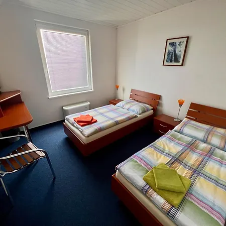 Hotel Cavok Letiste Pribram