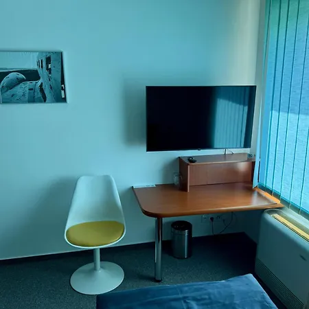 Cavok Letiste Pribram מלון Drasov