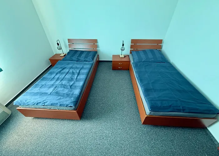 Hotel Cavok Letiste Pribram Drasov